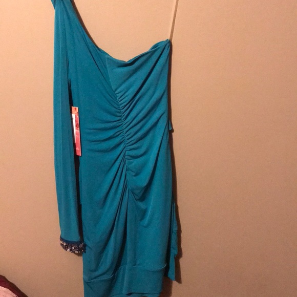 Perfect Homecoming or Dance Dress!💃🏼 - Picture 3 of 5